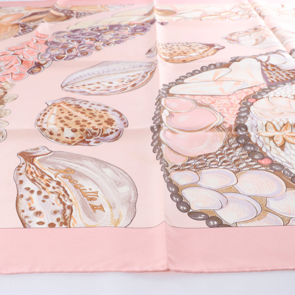 Hermès Carré 90 "Rocaille shells" Silk handkerchief in Pink