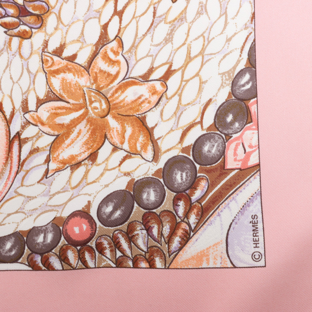 Hermès Carré 90 "Rocaille shells" Silk handkerchief in Pink