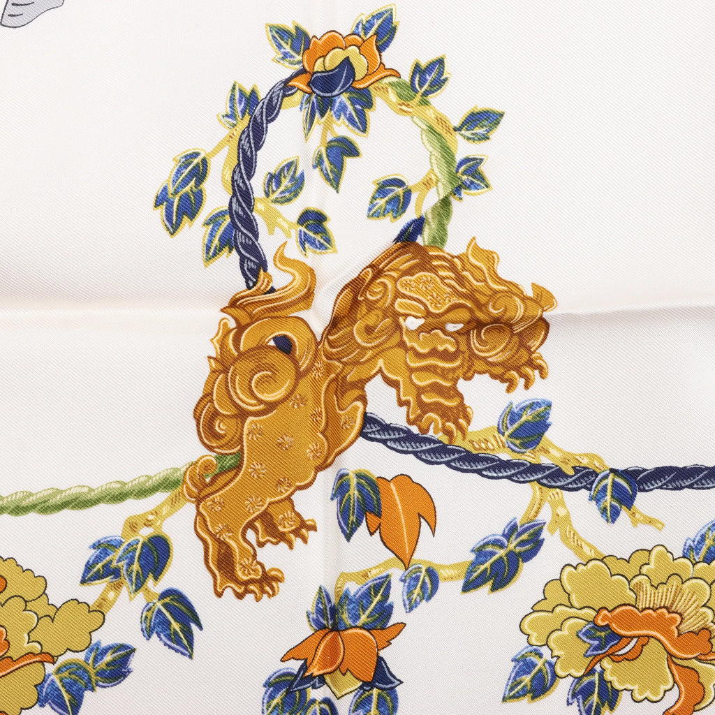 Hermès Carré 90 "SAMOURAI" Silk handkerchief in Blue