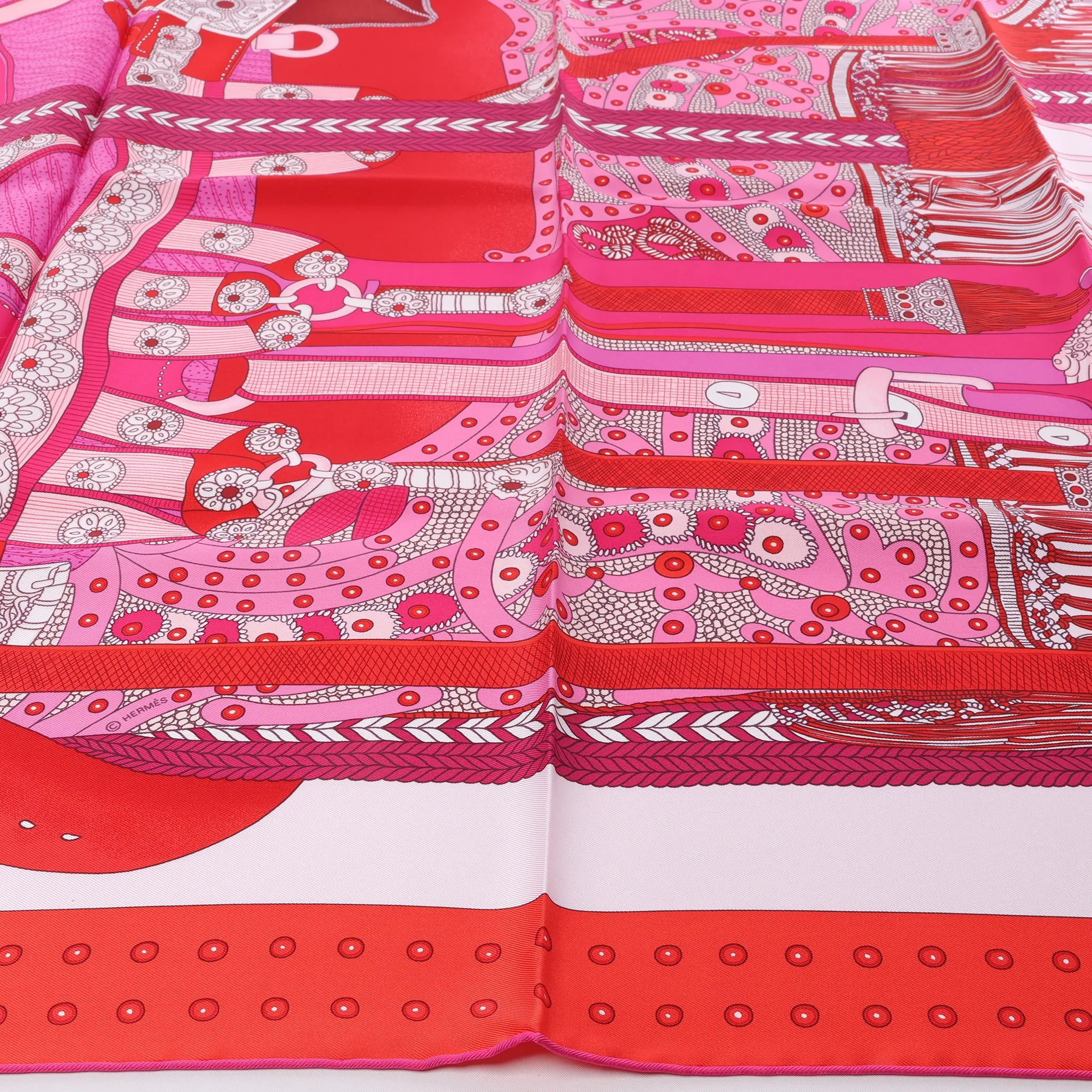 Hermès Carré 90 "SELLE DE DIGNITAIRE" Silk handkerchief in Pink