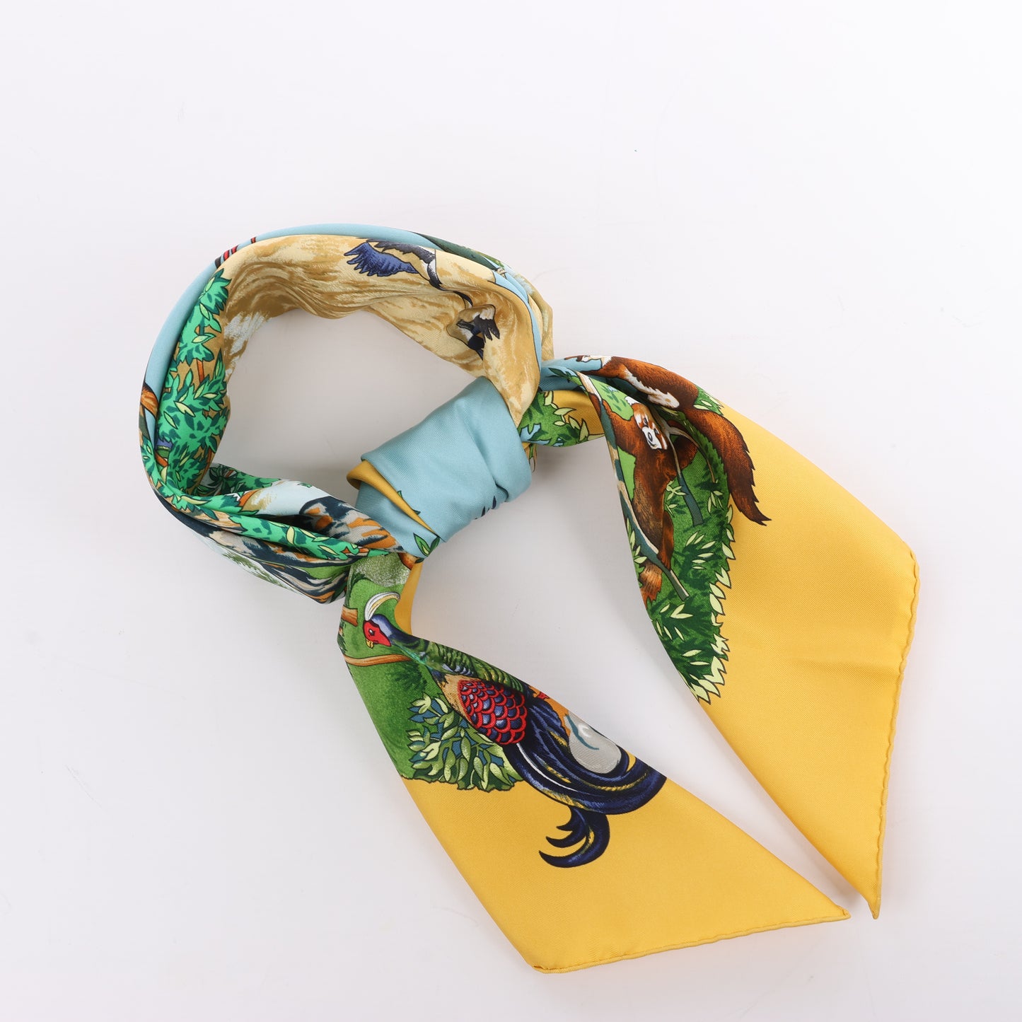 Carré Hermès Carré 90 « SICHUAN » 100 % soie jaune