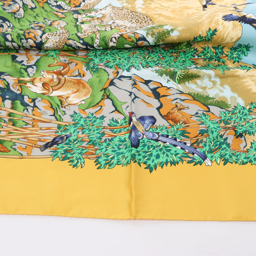 Hermès Carré  90 "SICHUAN " Silk handkerchief in Yellow