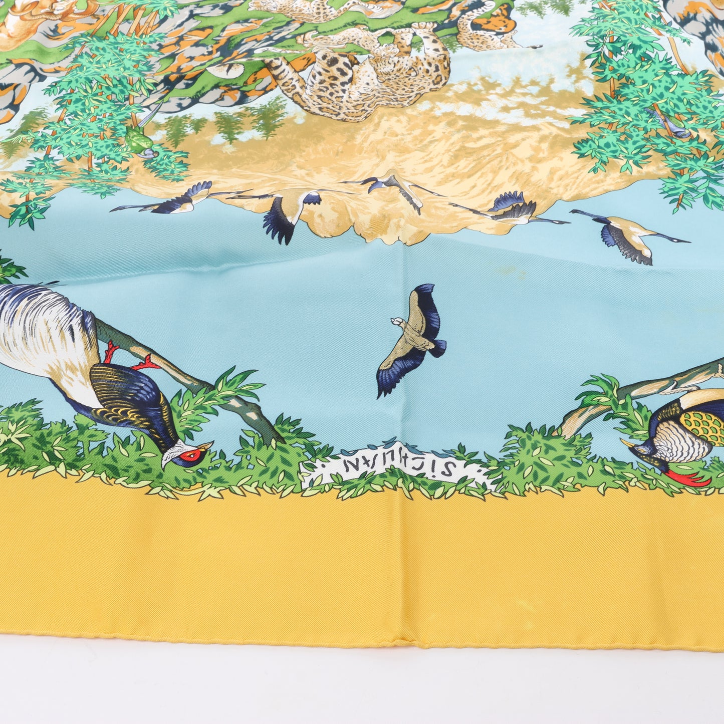 Carré Hermès Carré 90 « SICHUAN » 100 % soie jaune
