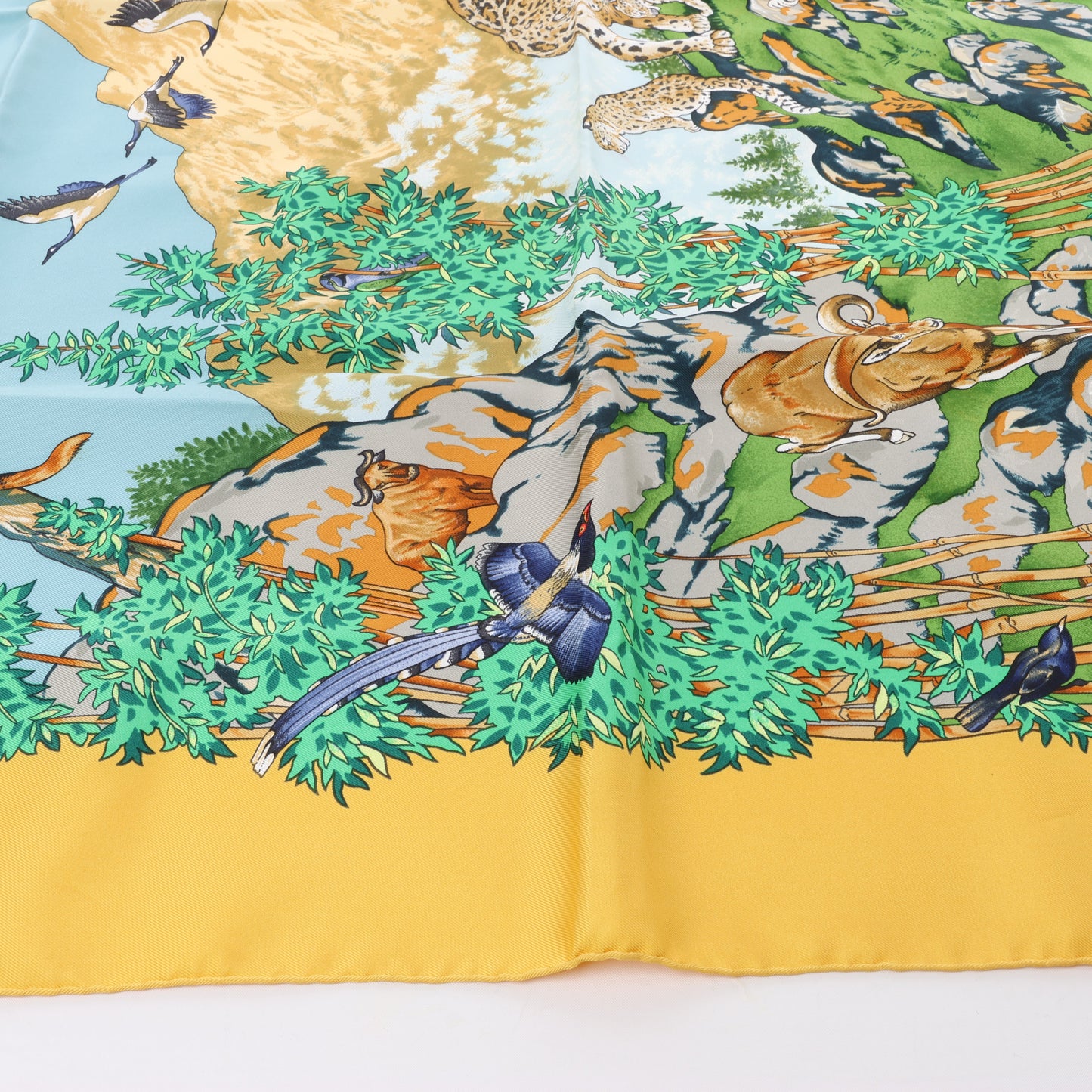 Hermès Carré  90 "SICHUAN " Silk handkerchief in Yellow