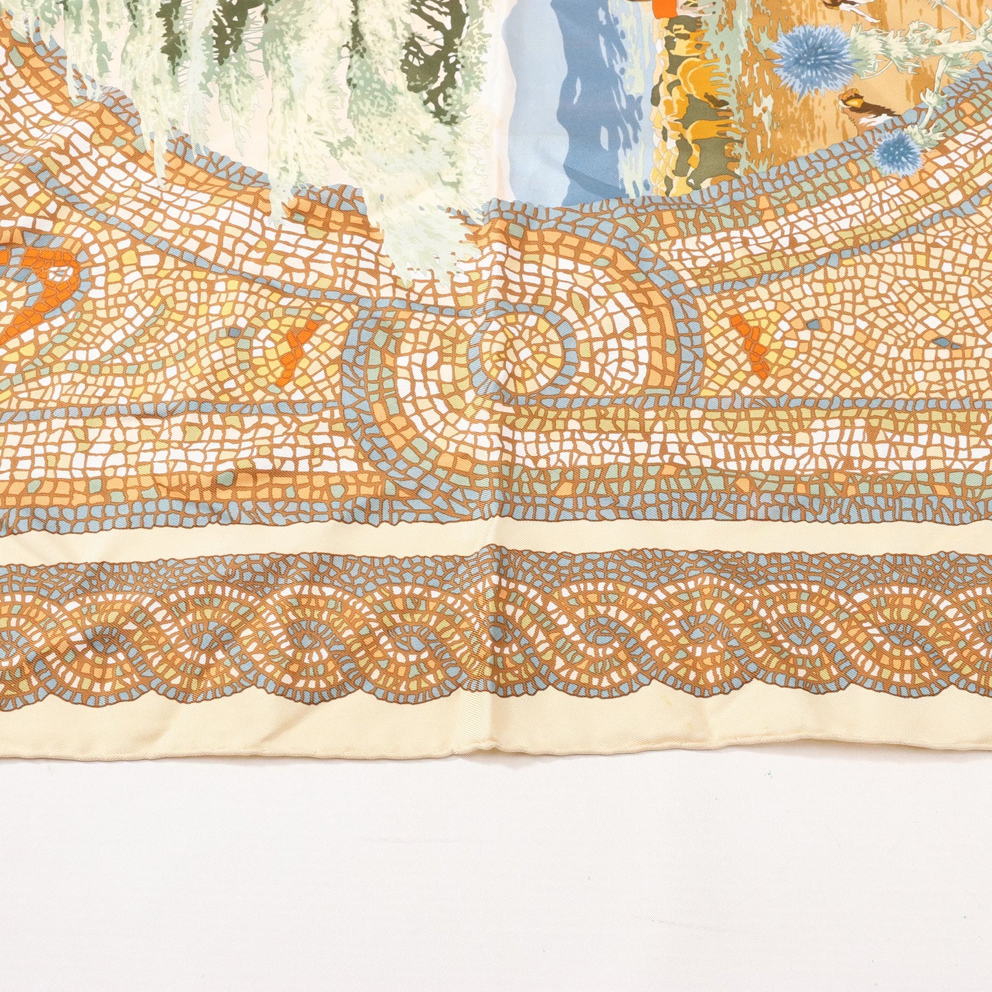 Hermès Carré 90 "SOUS LE CEDRE" Silk handkerchief in Beige