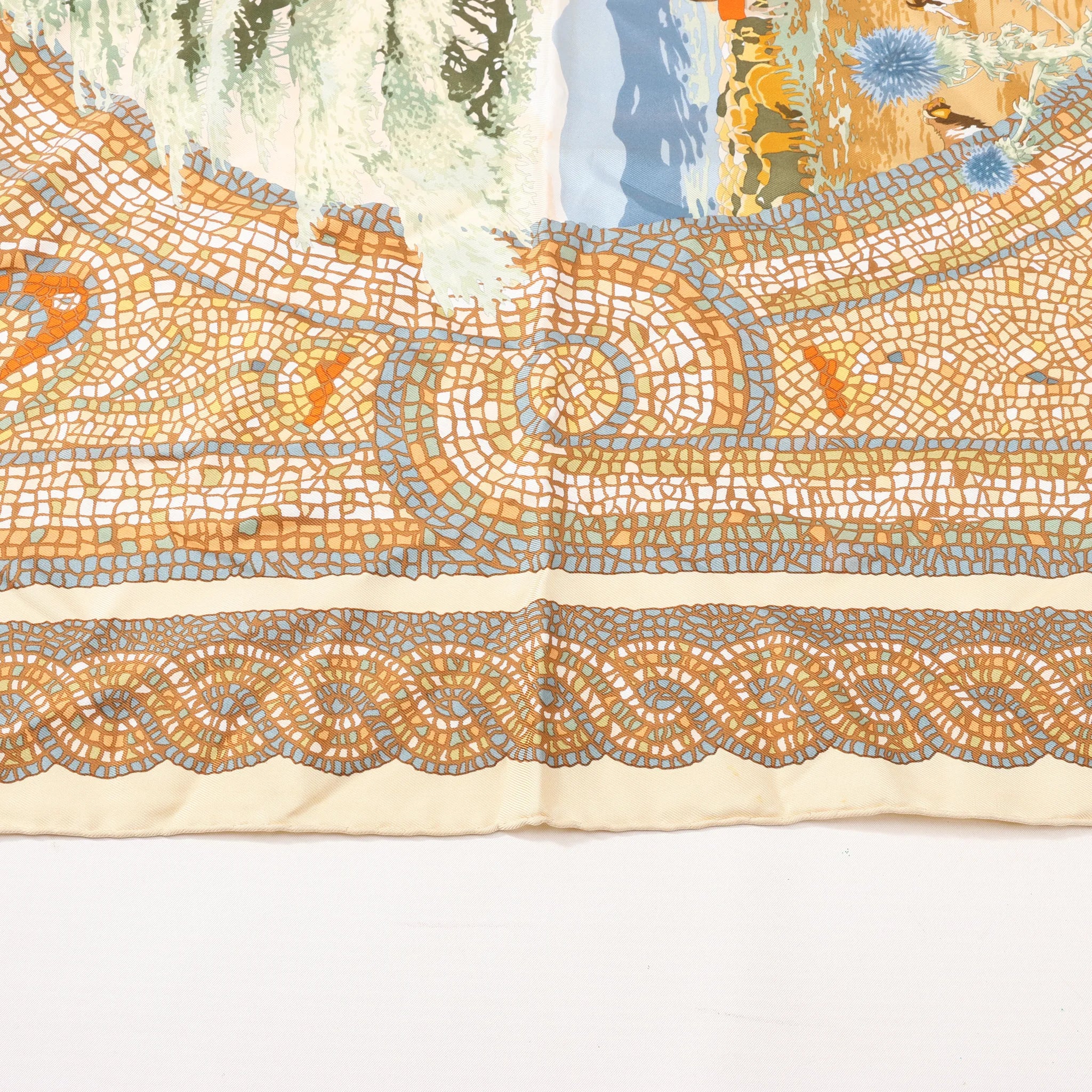 Hermès Carré 90 "SOUS LE CEDRE" Silk handkerchief in Beige
