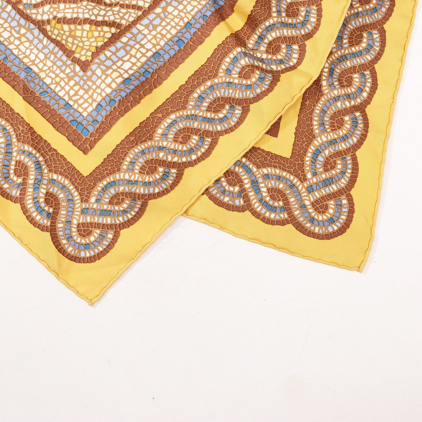 Hermès Carré 90 "SOUS LE CEDRE" Silk handkerchief in Brown