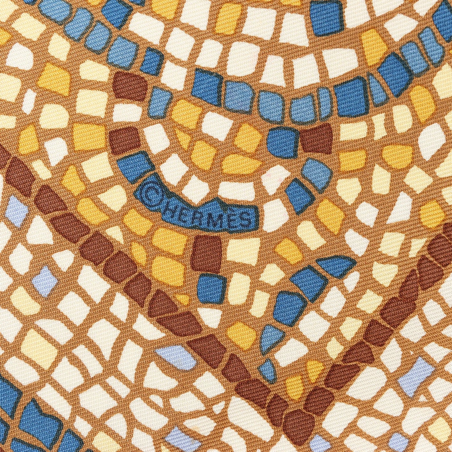 Hermès Carré 90 „SOUS LE CEDRE“ Seidentaschentuch in Braun