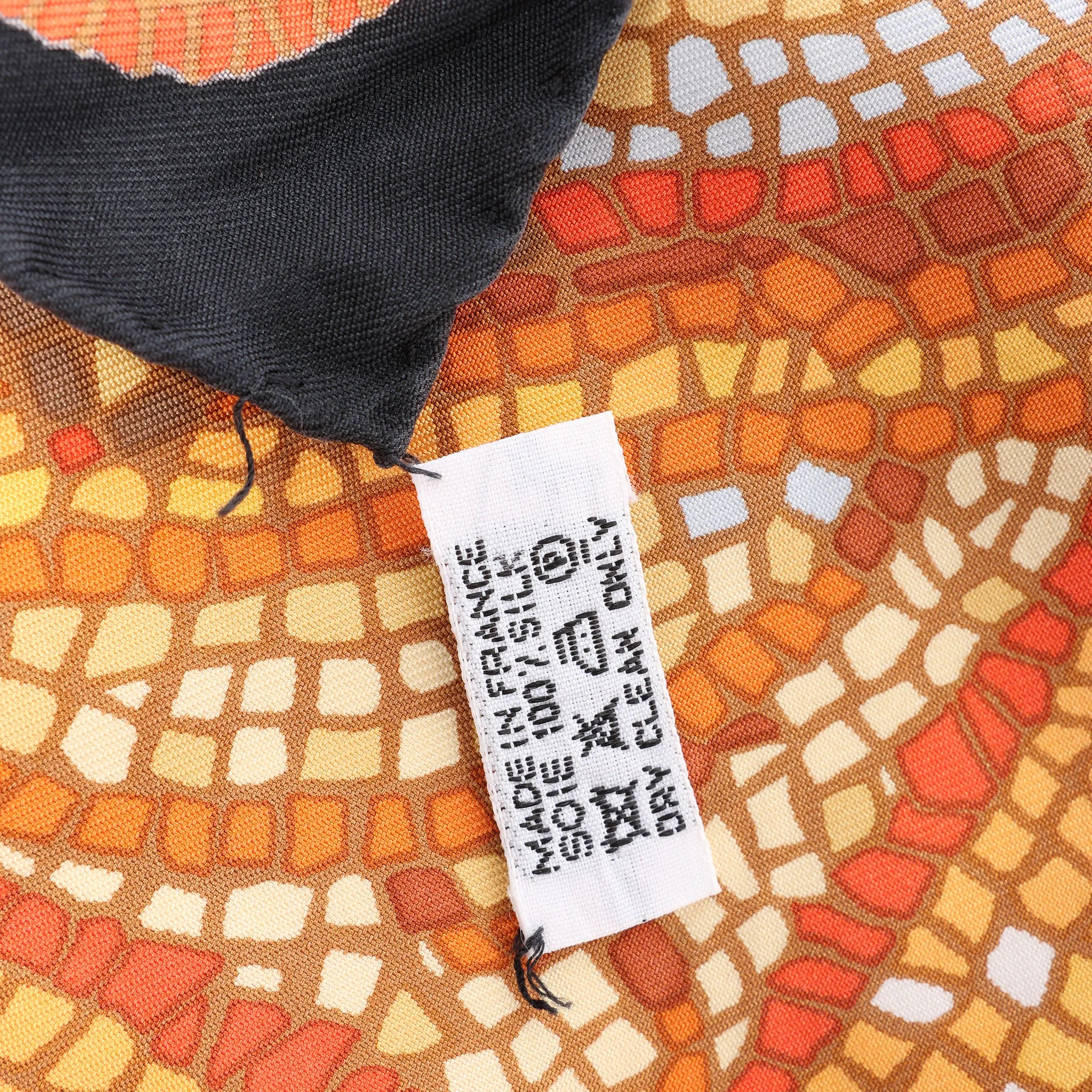 Hermès Carré 90 "SOUS LE CEDRE" Silk handkerchief in Brown