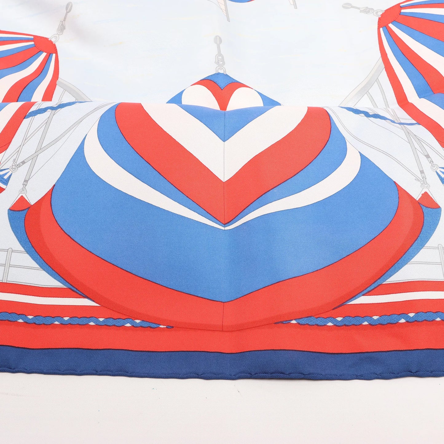 Hermès Carré 90 "SPINNAKERS" Silk handkerchief in Red x Blue