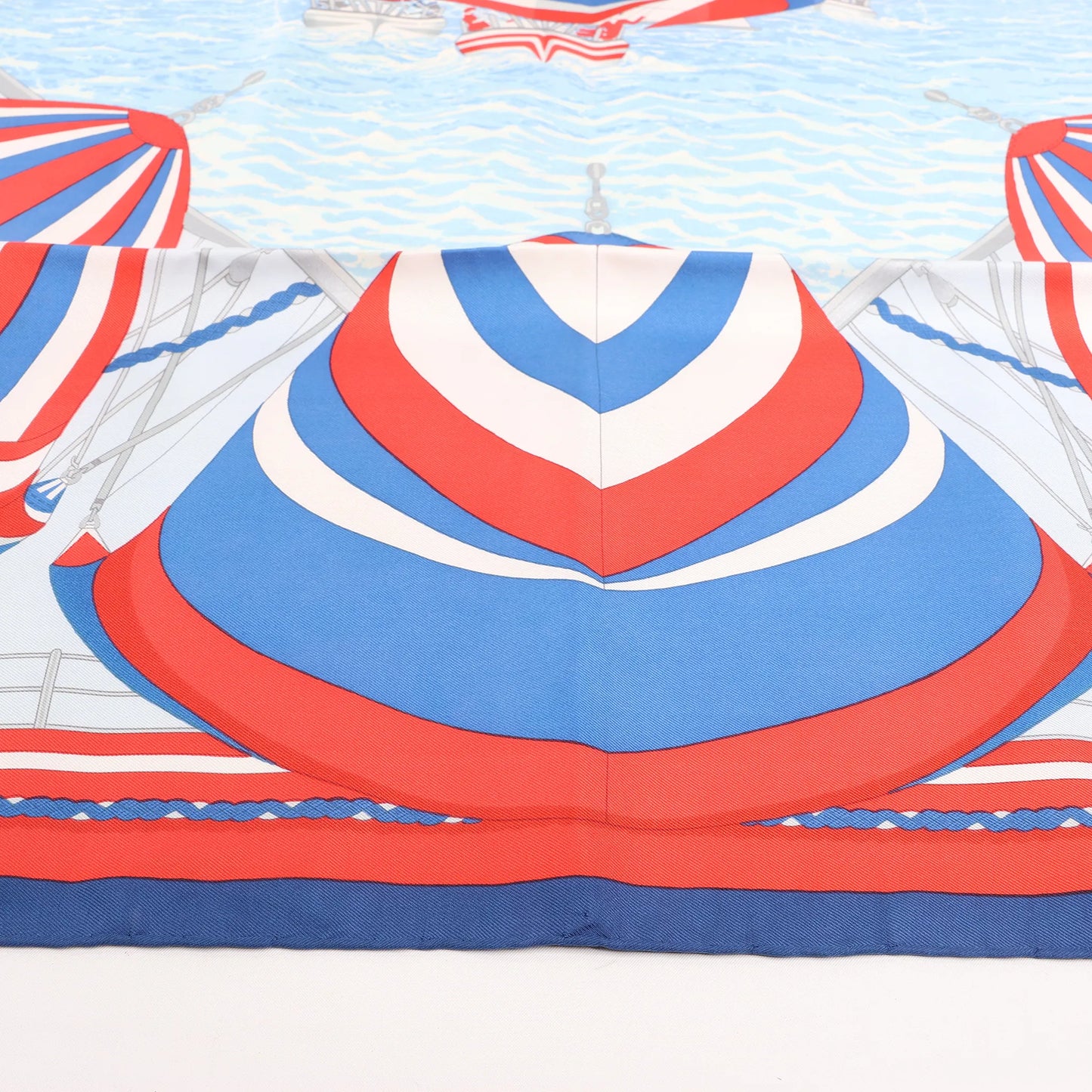 Hermès Carré 90 "SPINNAKERS" Silk handkerchief in Red x Blue