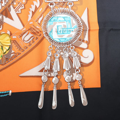 Hermès Carré 90 "Buddha Carnival" Seidentaschentuch in Schwarz