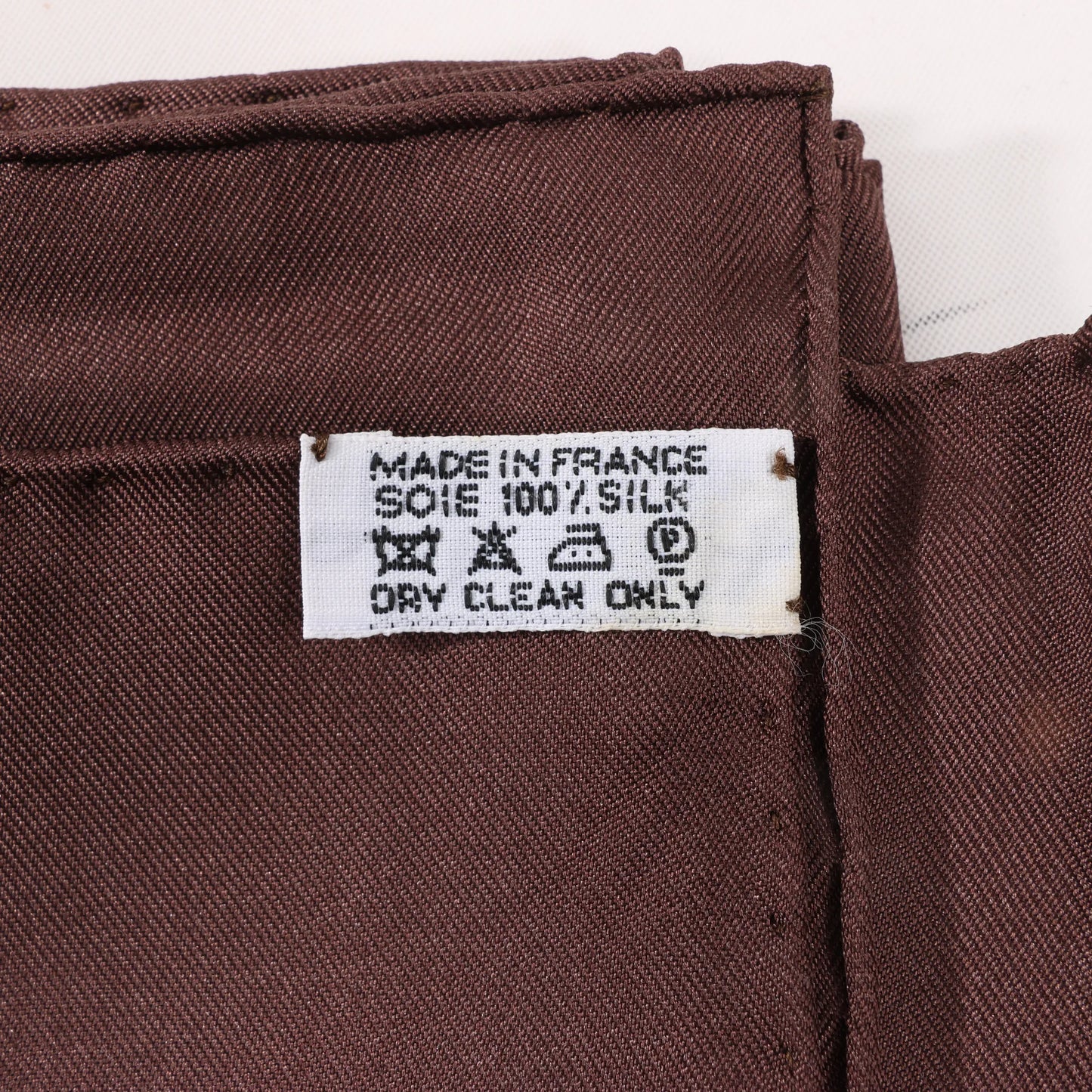 Hermès Carré 90 "CITROUILLES&COLOQU INTES" Silk handkerchief in Brown