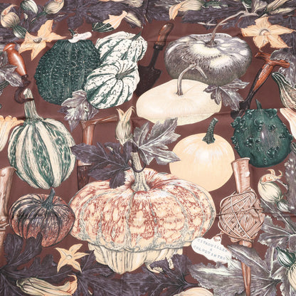 Hermès Carré 90 "CITROUILLES&COLOQU INTES" Silk handkerchief in Brown