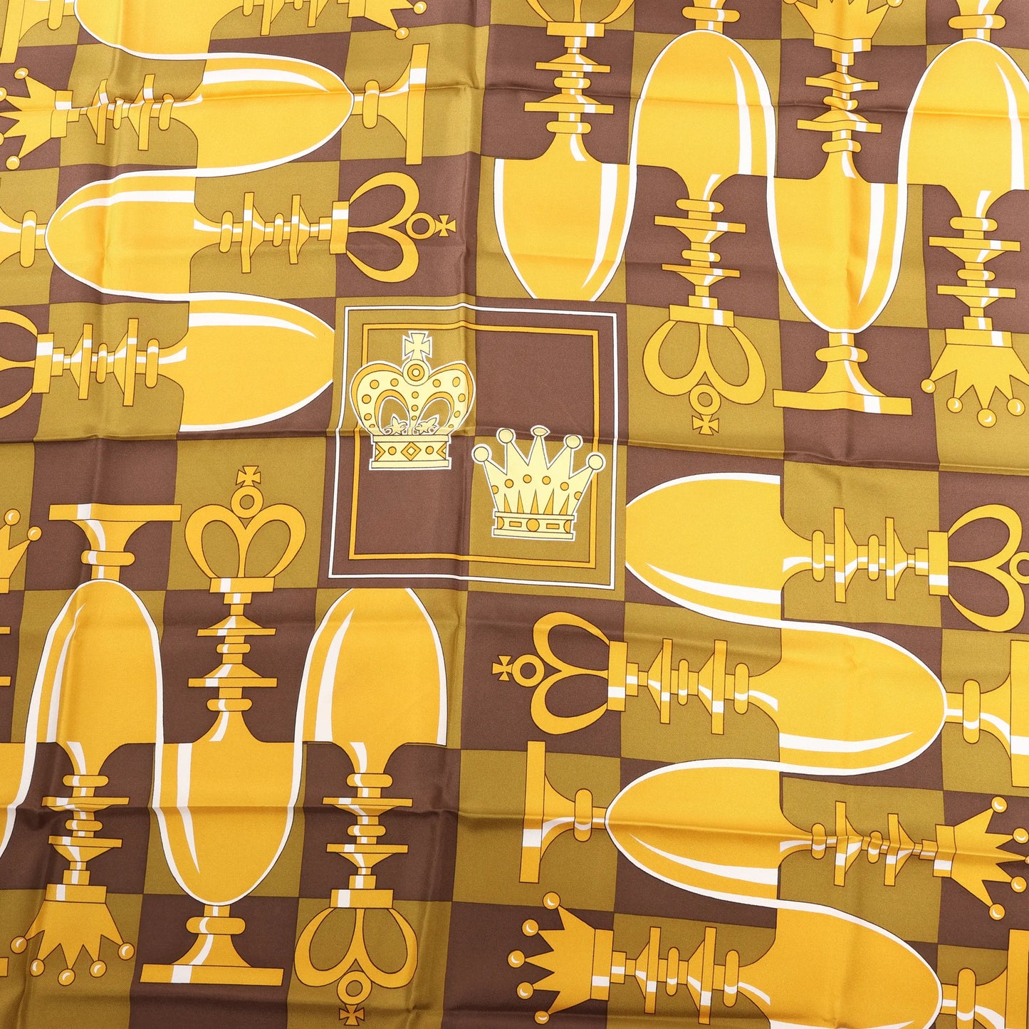 Hermès Carré 90 "ÉCHIQUIER" Mouchoir en soie marron