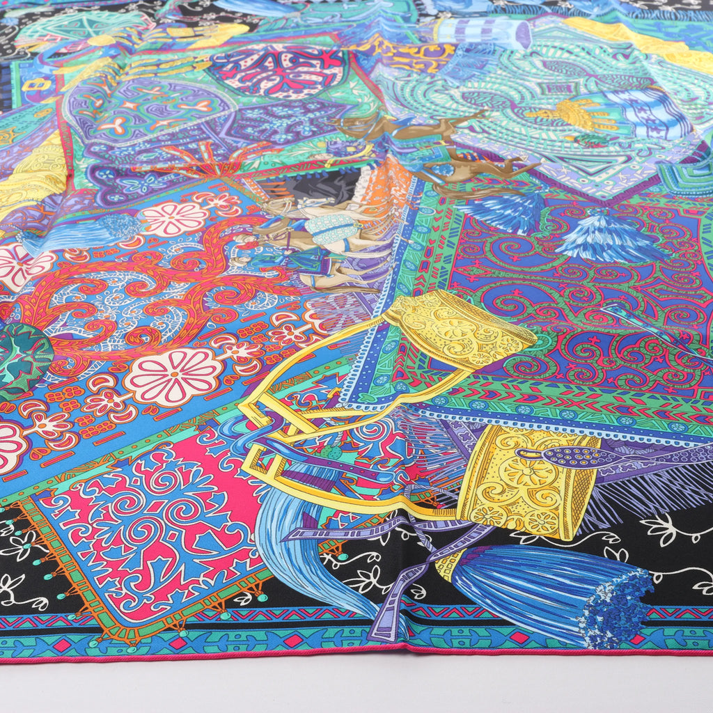 Hermès Carré 90 "CAVALIERS DU CAUCAS" Silk handkerchief in Blue