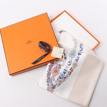 Hermès Carré 90 "RIDES DE GALA EN FLEURS" 100% Silk Scarf in Beige