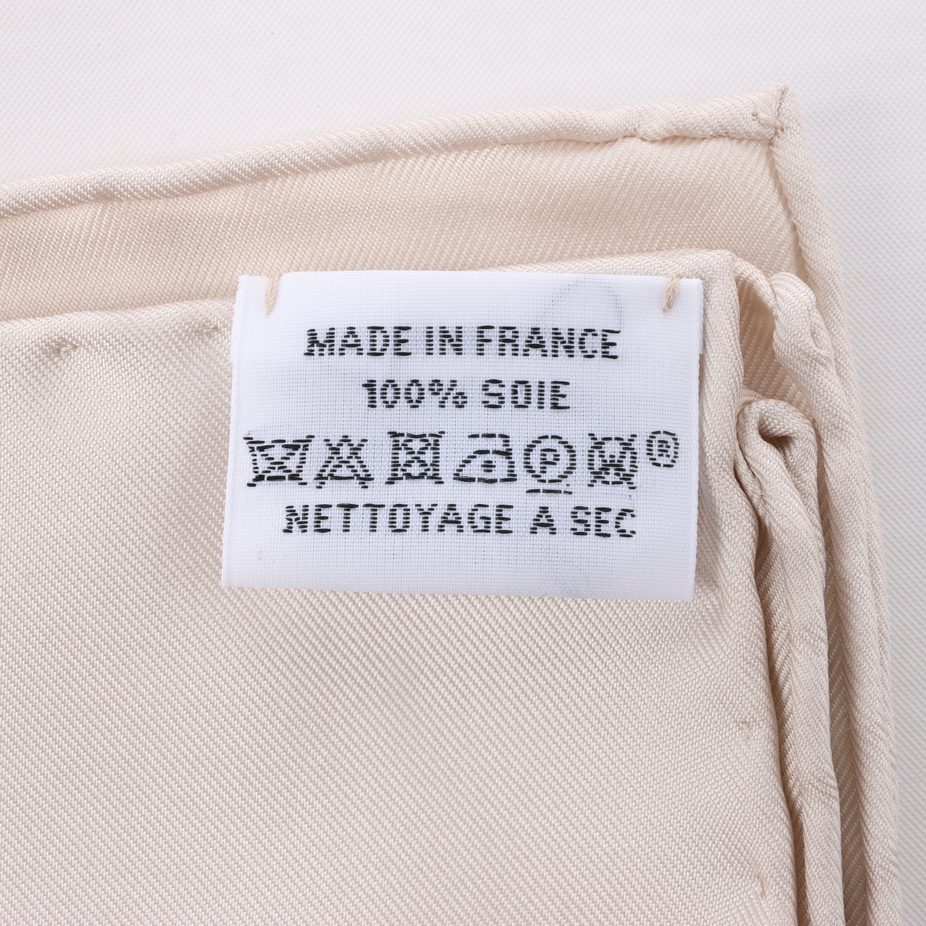 Hermès Carré 90 "RIDES DE GALA EN FLEURS" 100% Silk Scarf in Beige