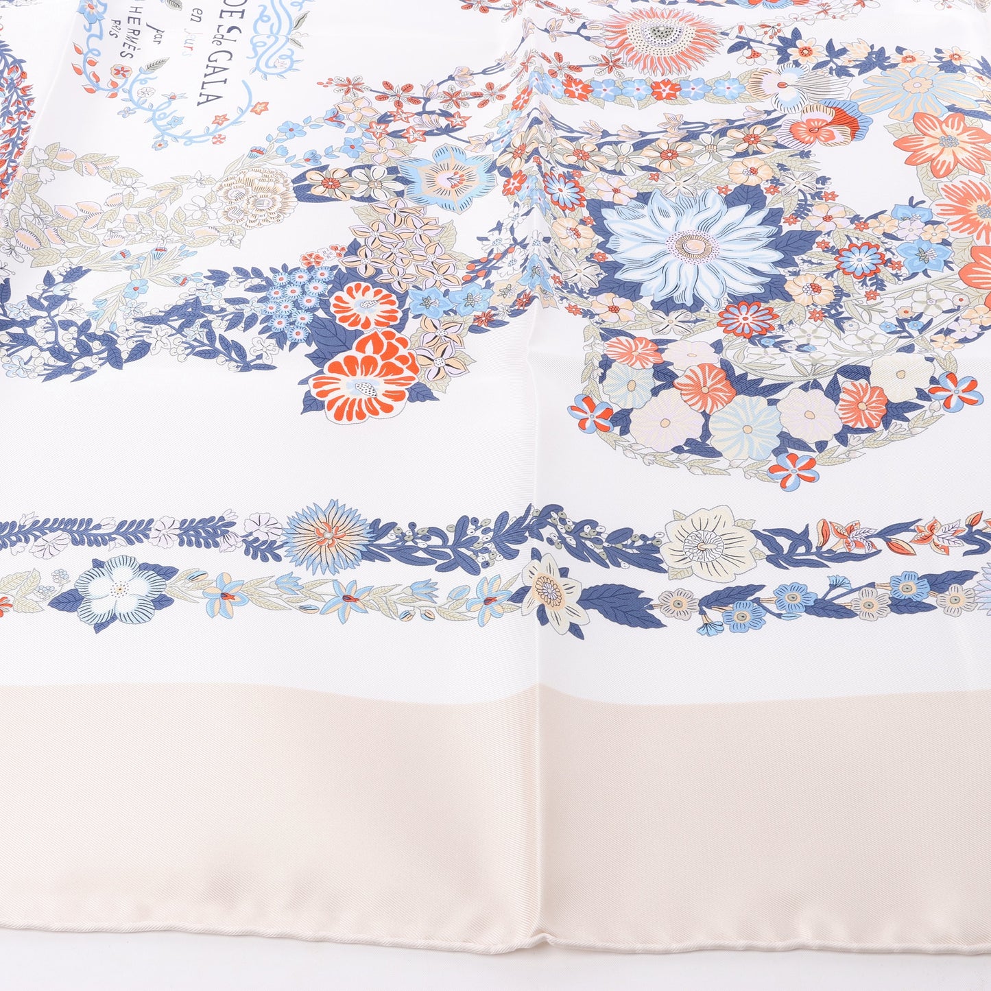 Hermès Carré 90 "RIDES DE GALA EN FLEURS" 100% Silk Scarf in Beige