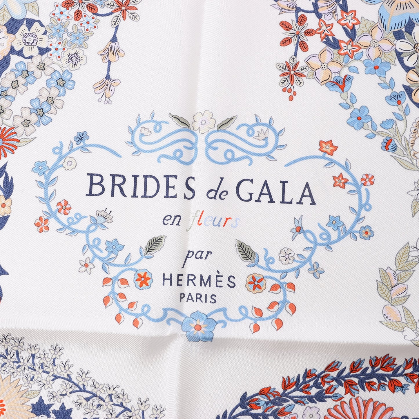 Hermès Carré 90 "RIDES DE GALA EN FLEURS" Foulard 100% Soie en Beige