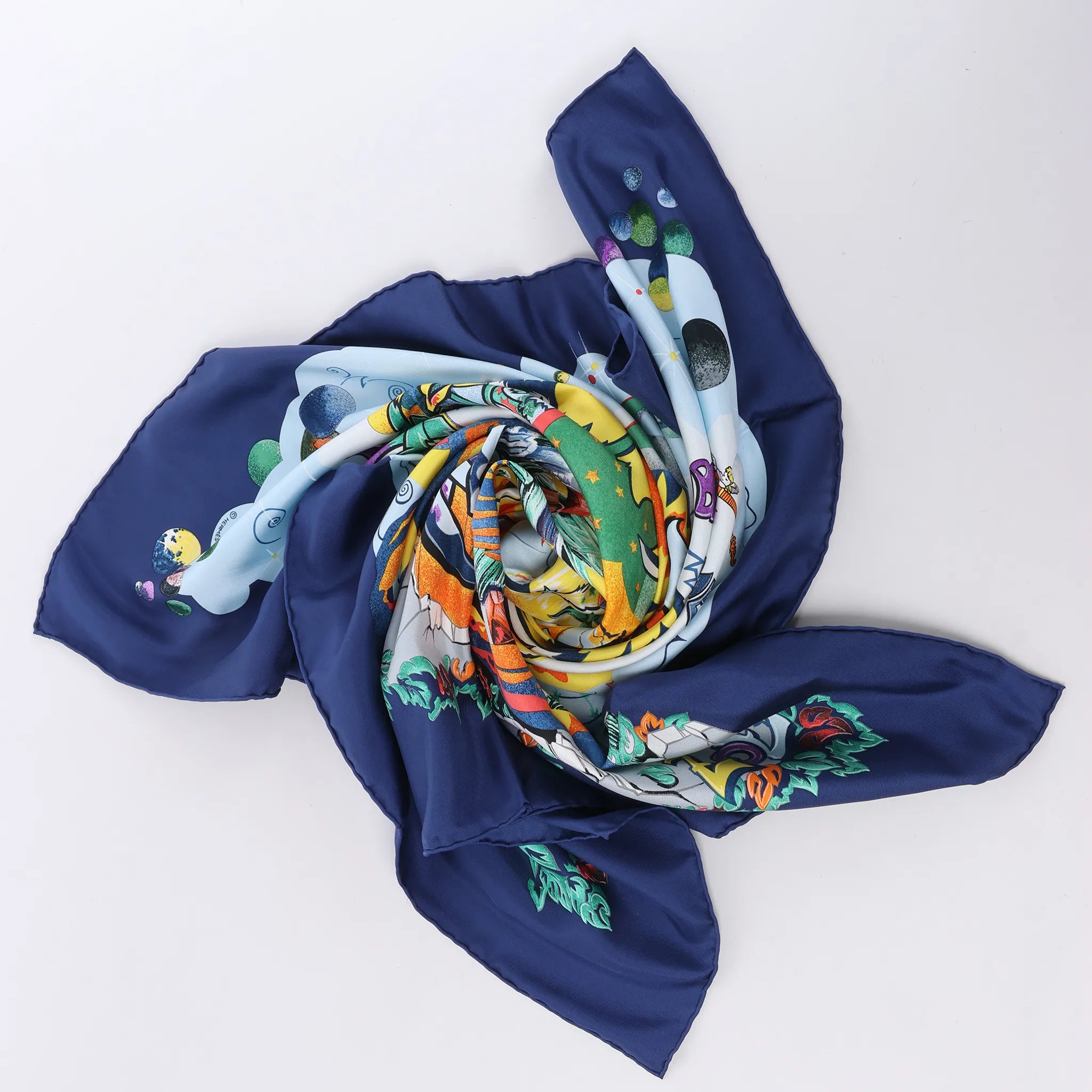 Hermès Carré 90 "THE ALFEE AUBE" Silk handkerchief in Navy Blue