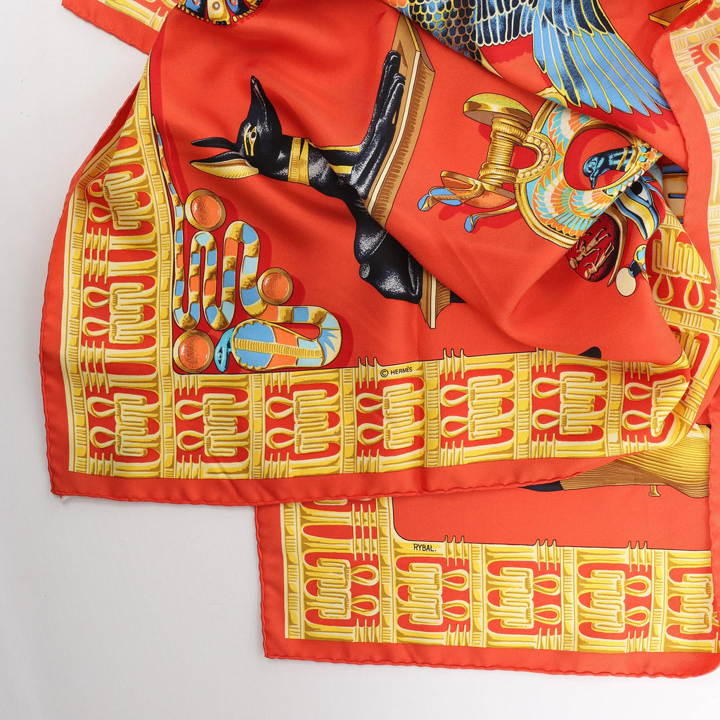 Hermès Carré 90 "TUTANKHAMUN" Silk handkerchief in Orange