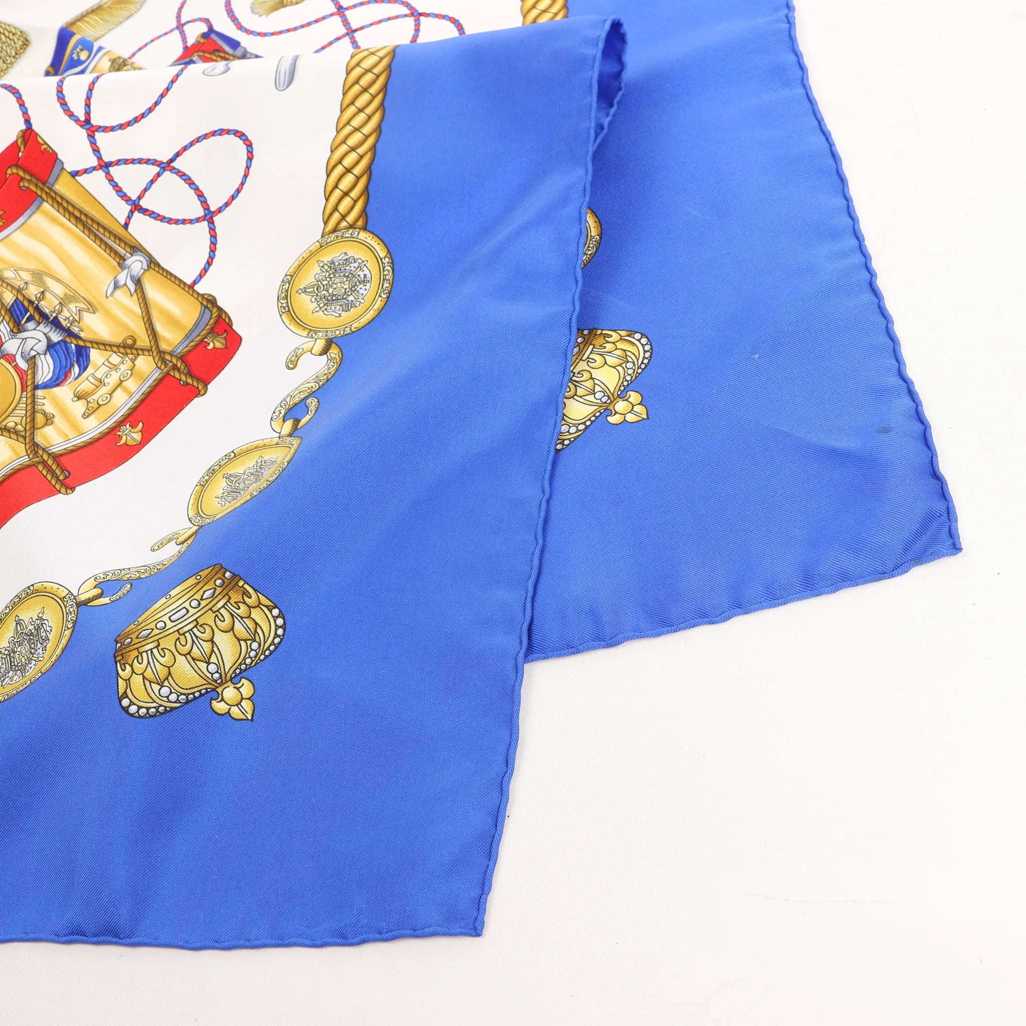 Hermès Carré 90 "Tambour no Taiko" Silk handkerchief in Blue