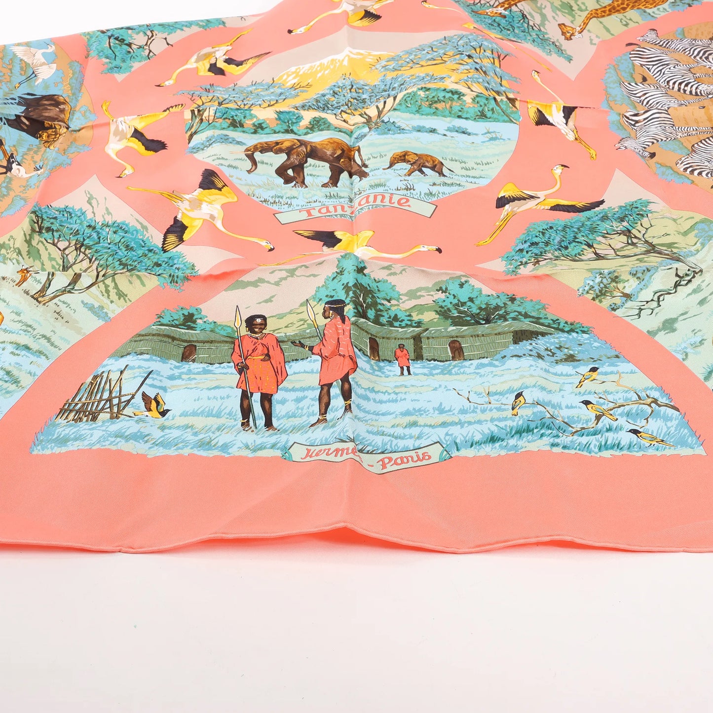 Hermès Carré 90 "Tanzanie" Silk handkerchief in Pink