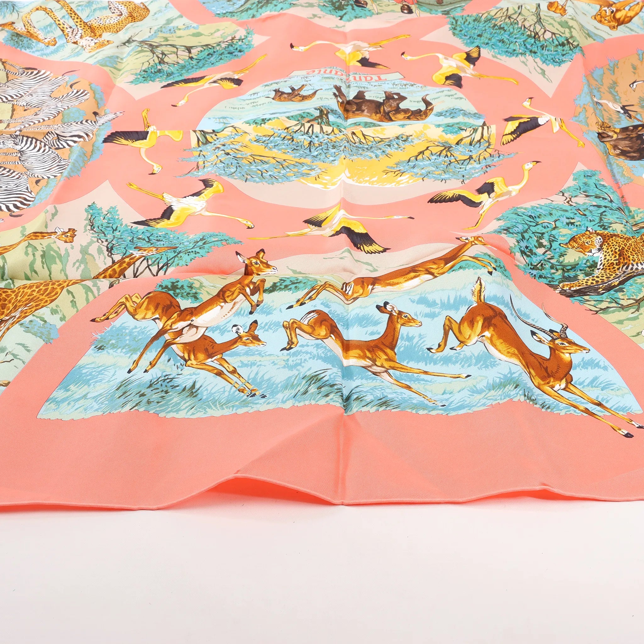 Hermès Carré 90 "Tanzanie" Silk handkerchief in Pink