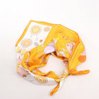 Pañuelo de seda Hermès Carré 90 "Té para dos" en color naranja