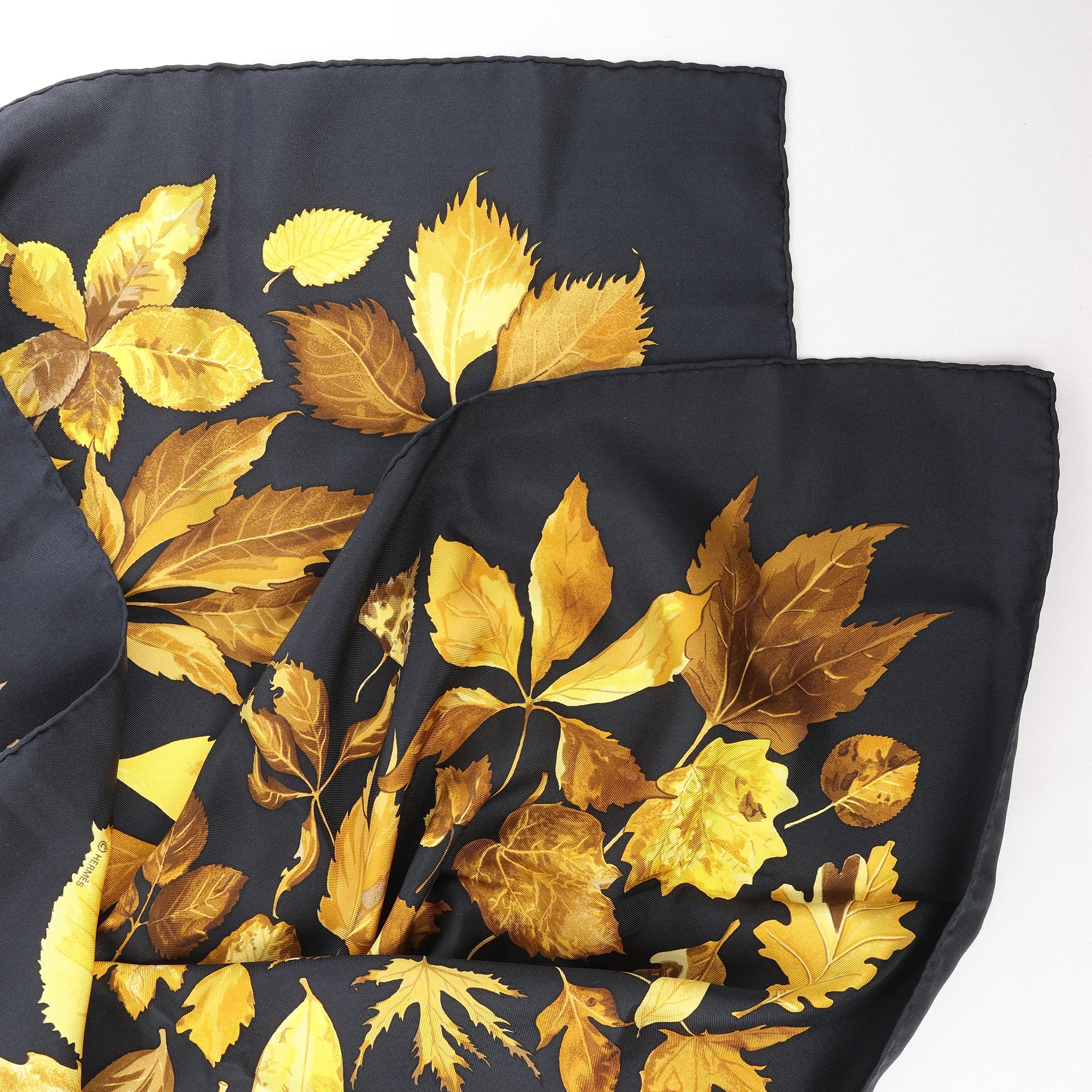 Hermès Carré 90 "Tourbillon" Silk handkerchief in Black
