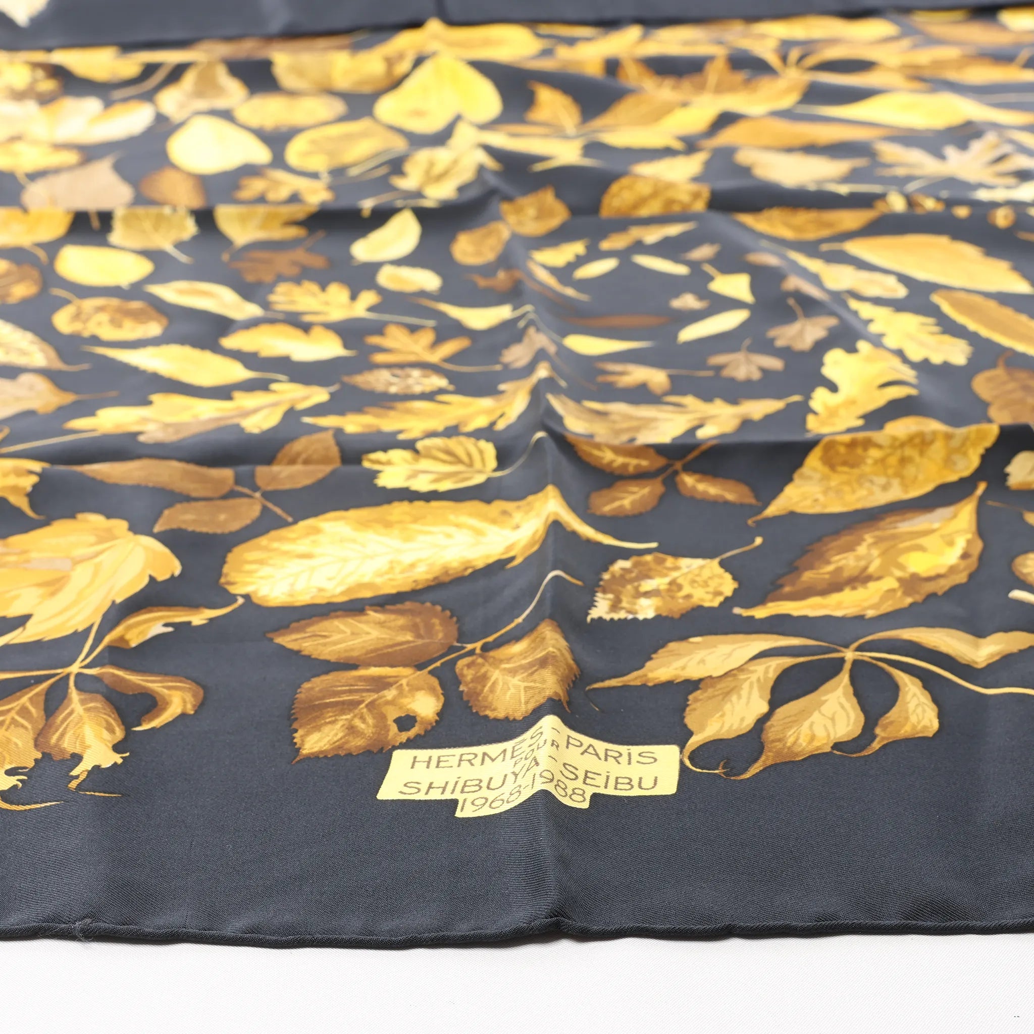 Hermès Carré 90 "Tourbillon" Silk handkerchief in Black