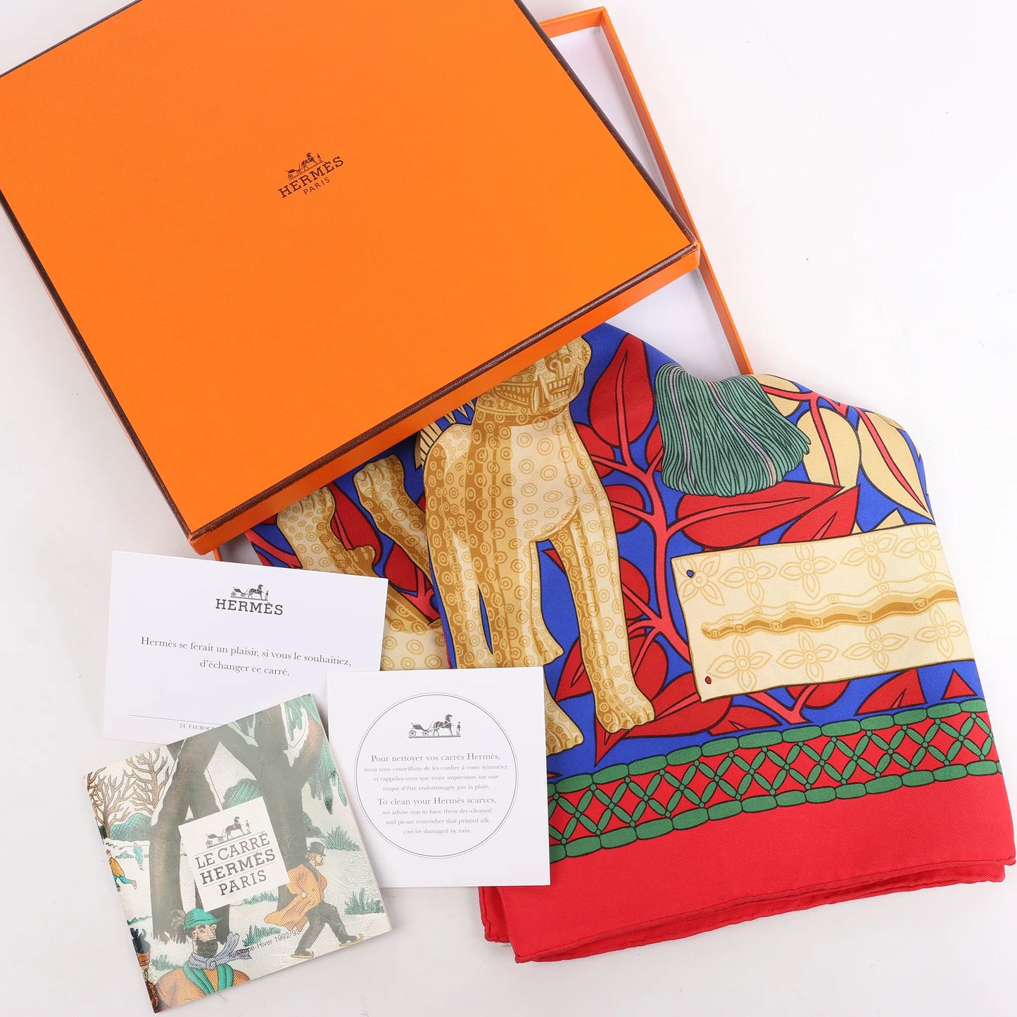 Hermès Carré 90 "Tresor Royal du Benin" Silk handkerchief in Red
