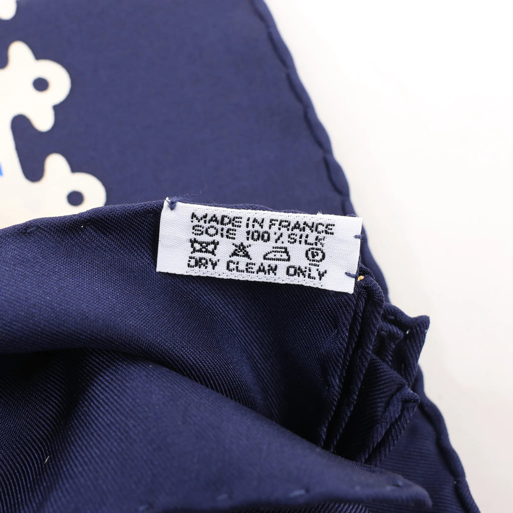 Hermès Carré 90 "VARANGUES" Silk handkerchief in Navy Blue x Orange