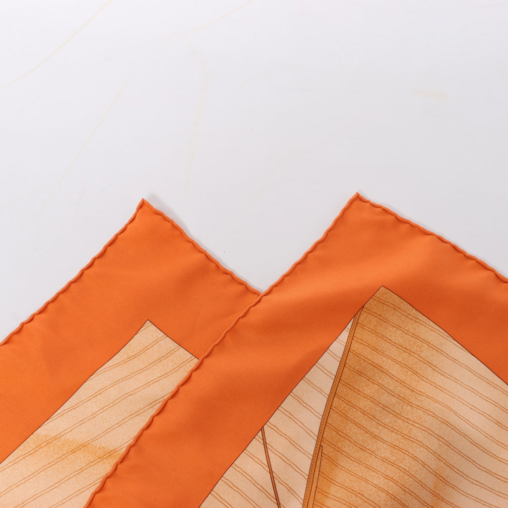 Pañuelo Hermès Carré 90 "Puzzle" 100 % seda en color naranja