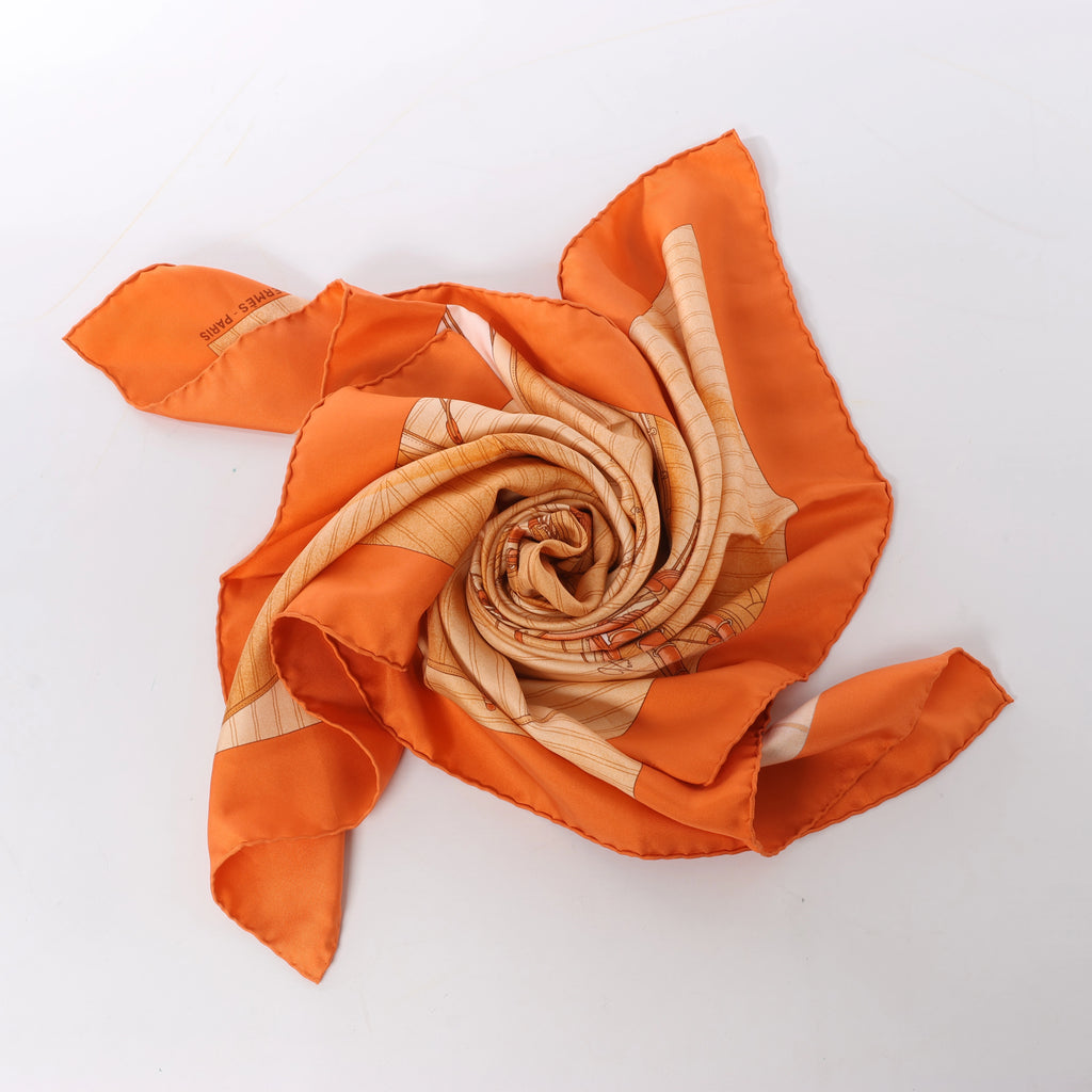 Pañuelo Hermès Carré 90 "Puzzle" 100 % seda en color naranja