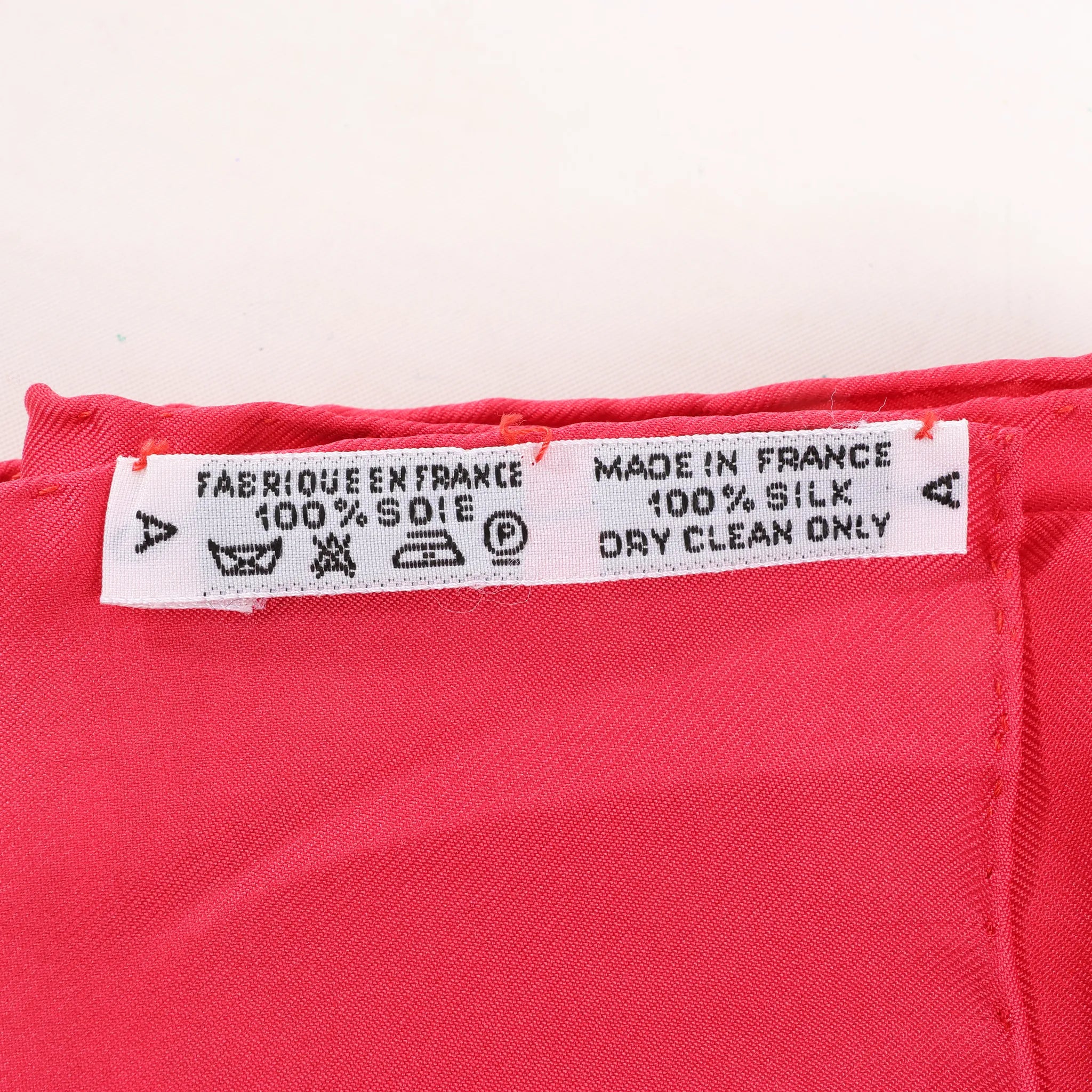Hermès Carré 90 "VIVE LE VENT" Silk handkerchief in Red