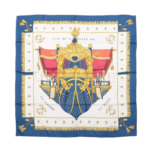 Hermès Carré 90 "Vue du Carrosse de la Galère La Réale" Mouchoir en soie bleu marine