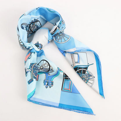 Hermès Carré 90 „Voitures Exquises Elaborate Carriages“ Seidentaschentuch in Blau