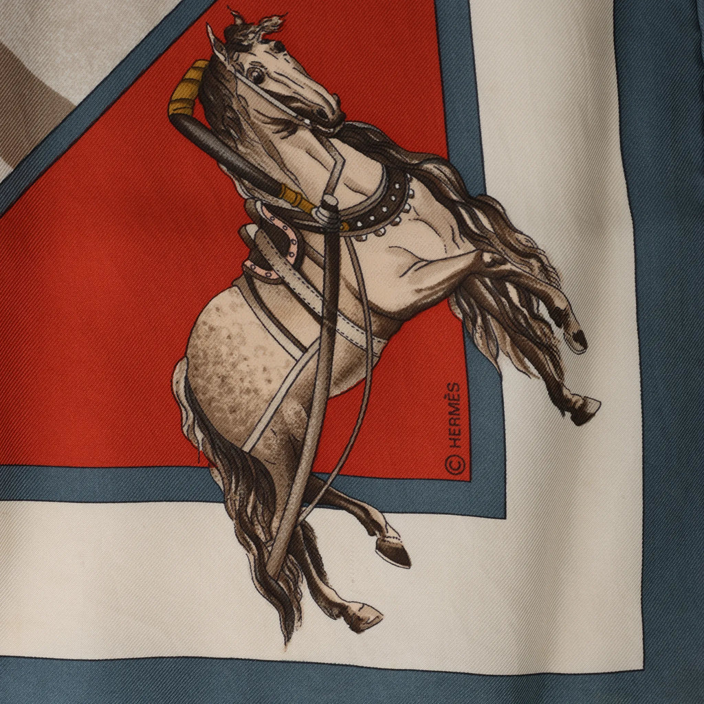 Hermès Carré 90 "Voyages En Russie" Silk handkerchief in Beige x Blue