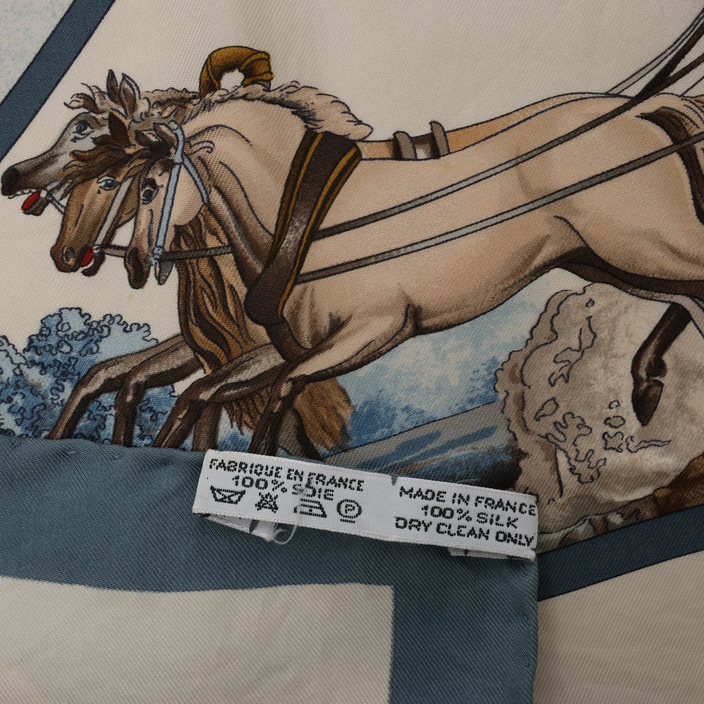 Hermès Carré 90 "Voyages En Russie" Silk handkerchief in Beige x Blue