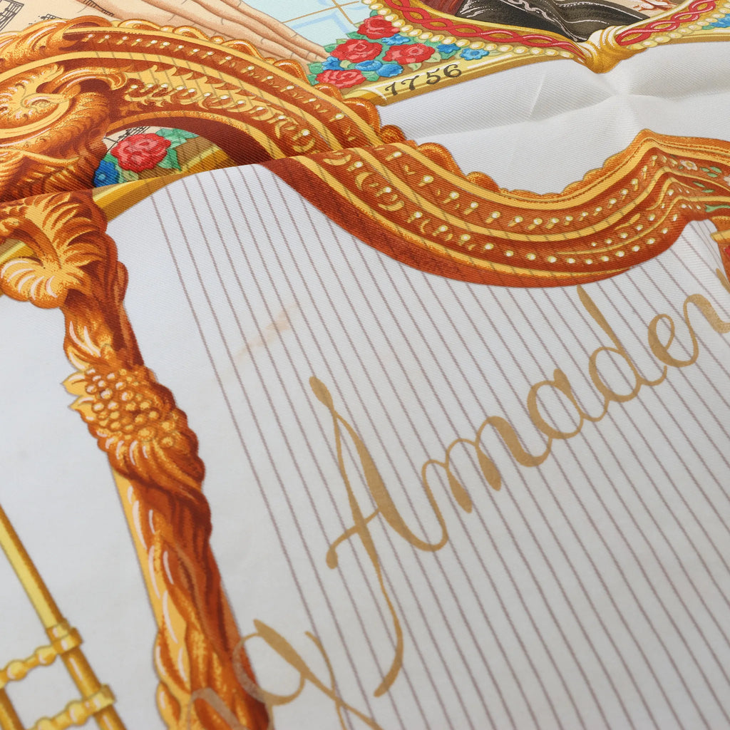 Hermès Carré 90 "Hommage à Mozart" Silk handkerchief in Red x Blue