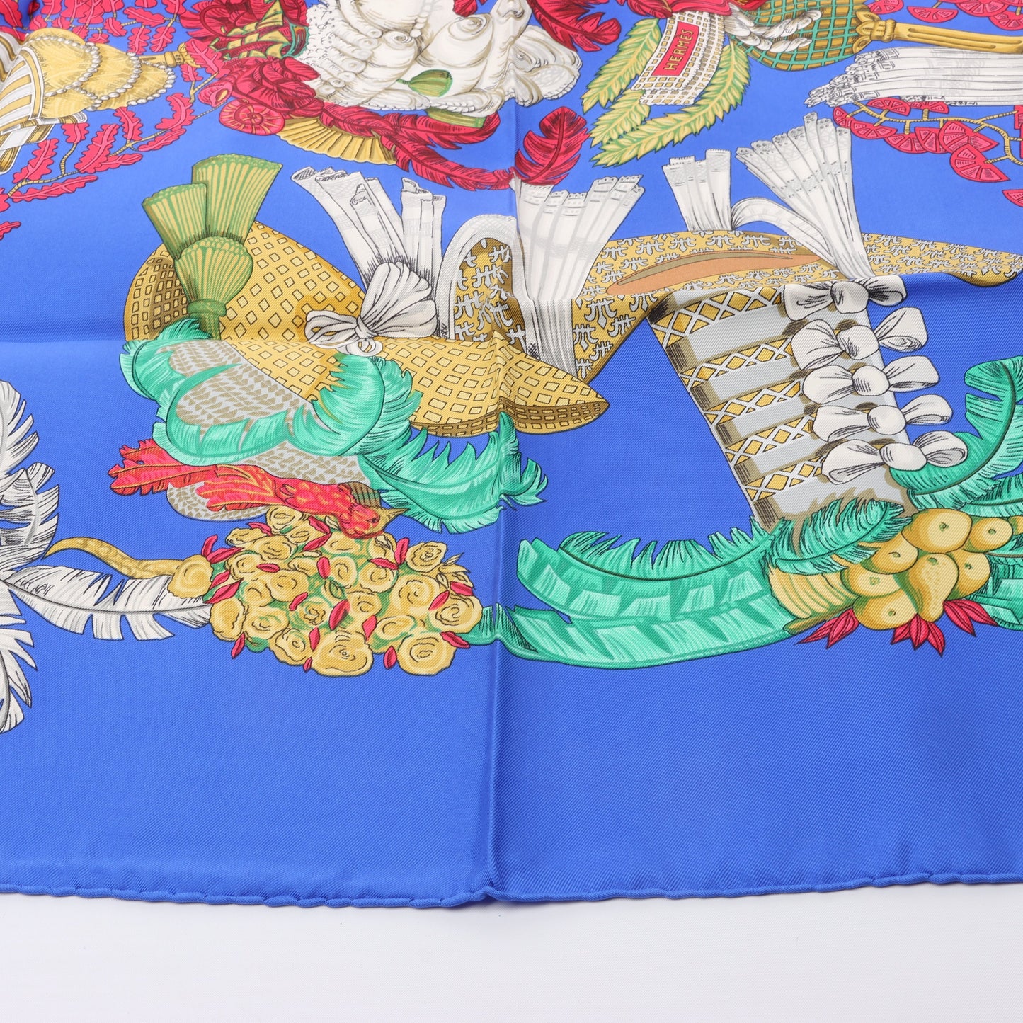 Hermès Carré 90 "Chapeau" Silk handkerchief in Blue