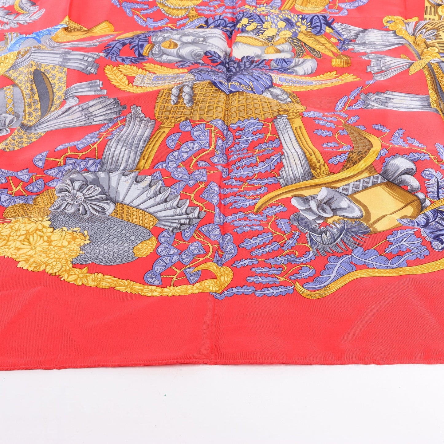 Hermès Carré 90 "Chapeau" Silk handkerchief in Red