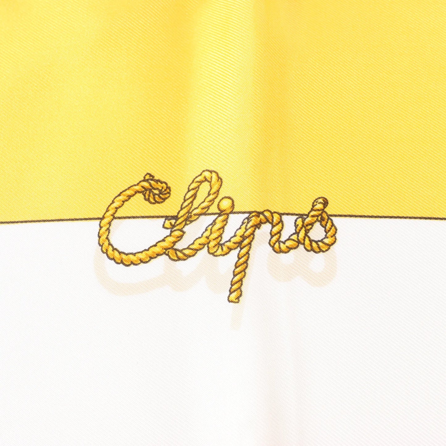 Hermès Carré 90 „Clips“ Seidentaschentuch in Gelb