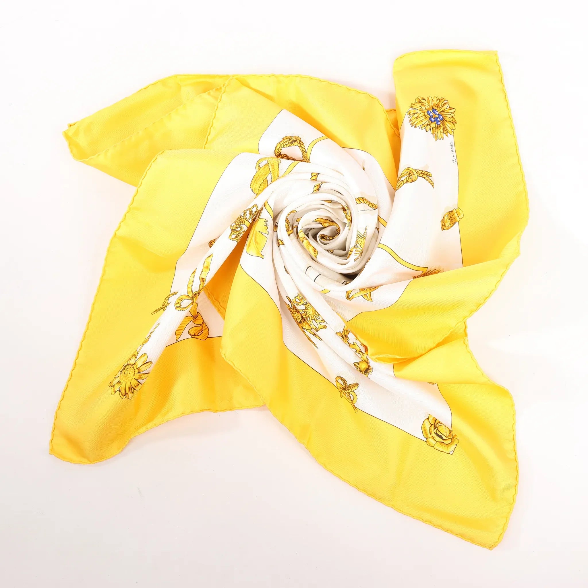 Hermès Carré 90 "Clips" Silk handkerchief in Yellow