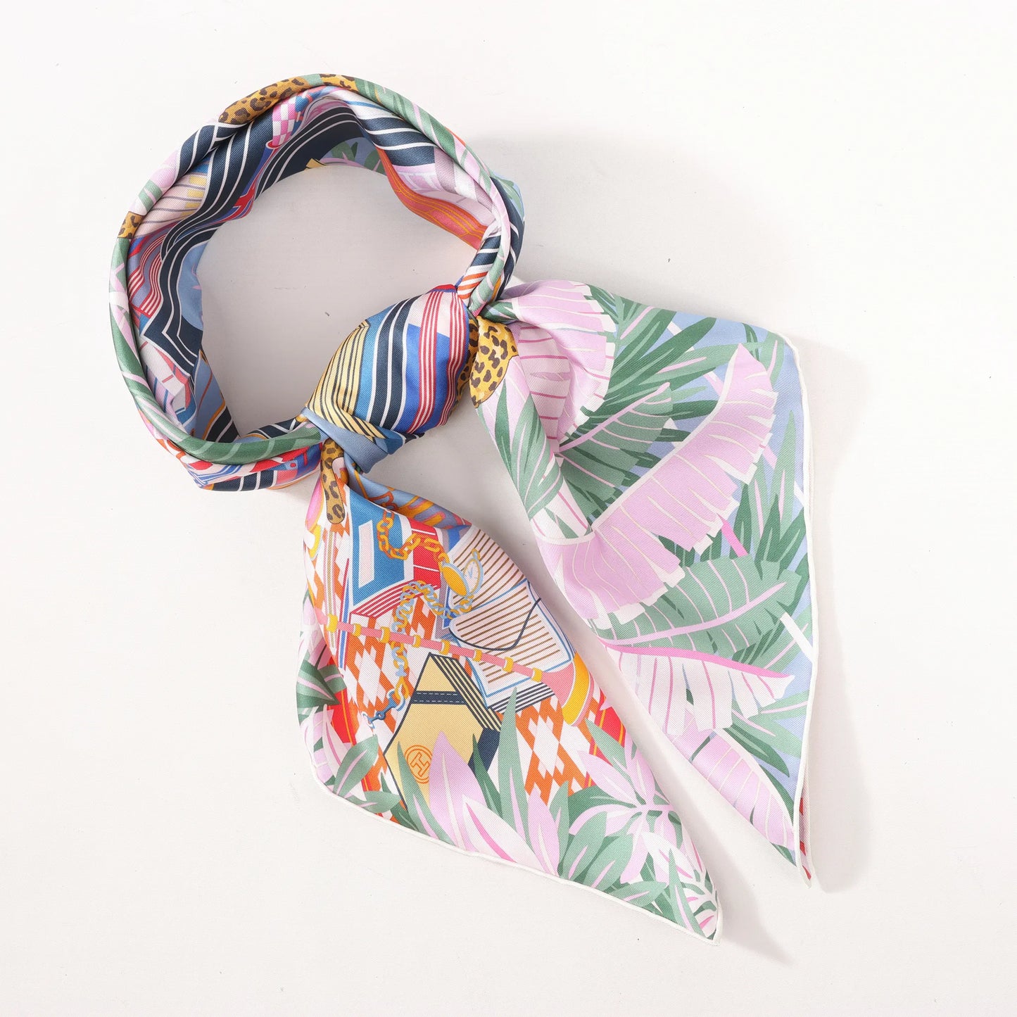 Hermès Carré 90 Double Face "Les Douze Léopards" Mouchoir en soie en Multicolore