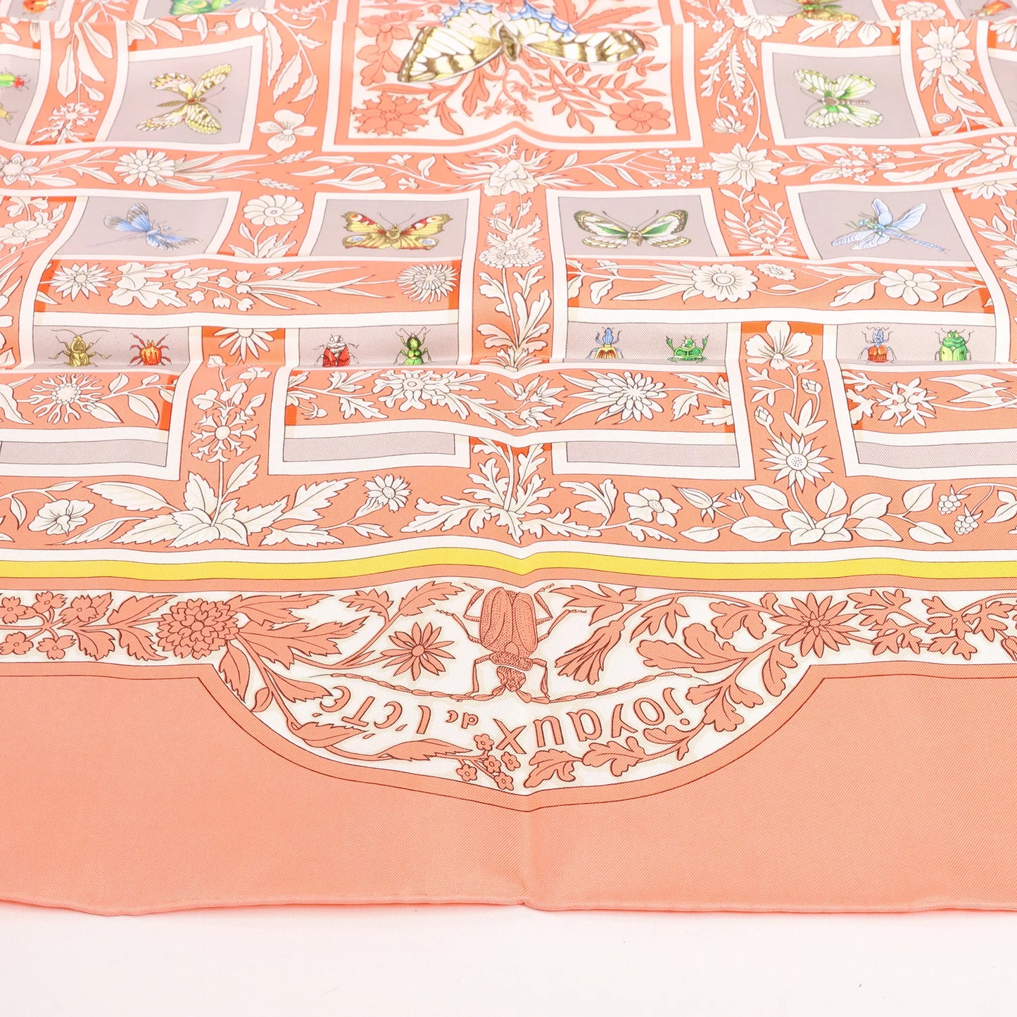 Hermès Carré 90 „Joyaux de LETE“ Seidentaschentuch in Rosa