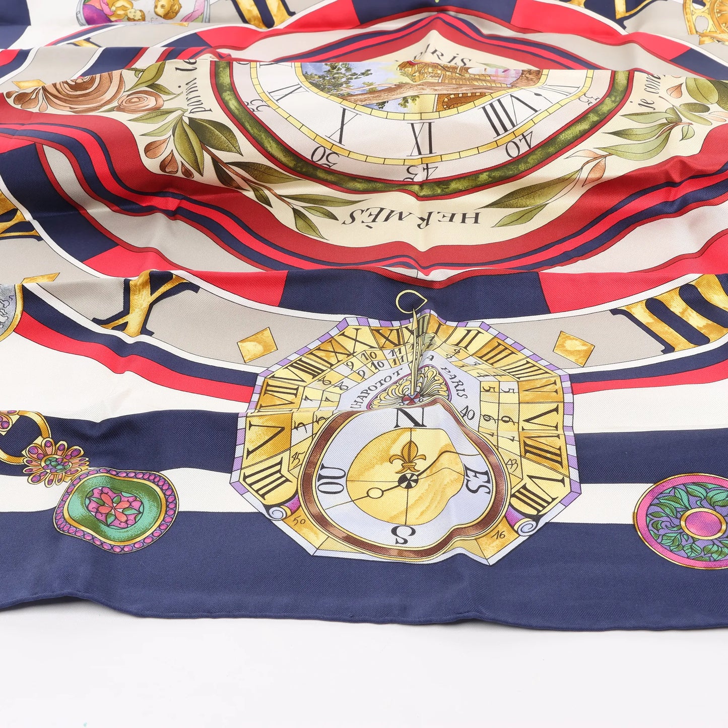 Hermès Carré 90 "Parmi les Fleurs je Compte les Heures" Silk handkerchief in Navy Blue