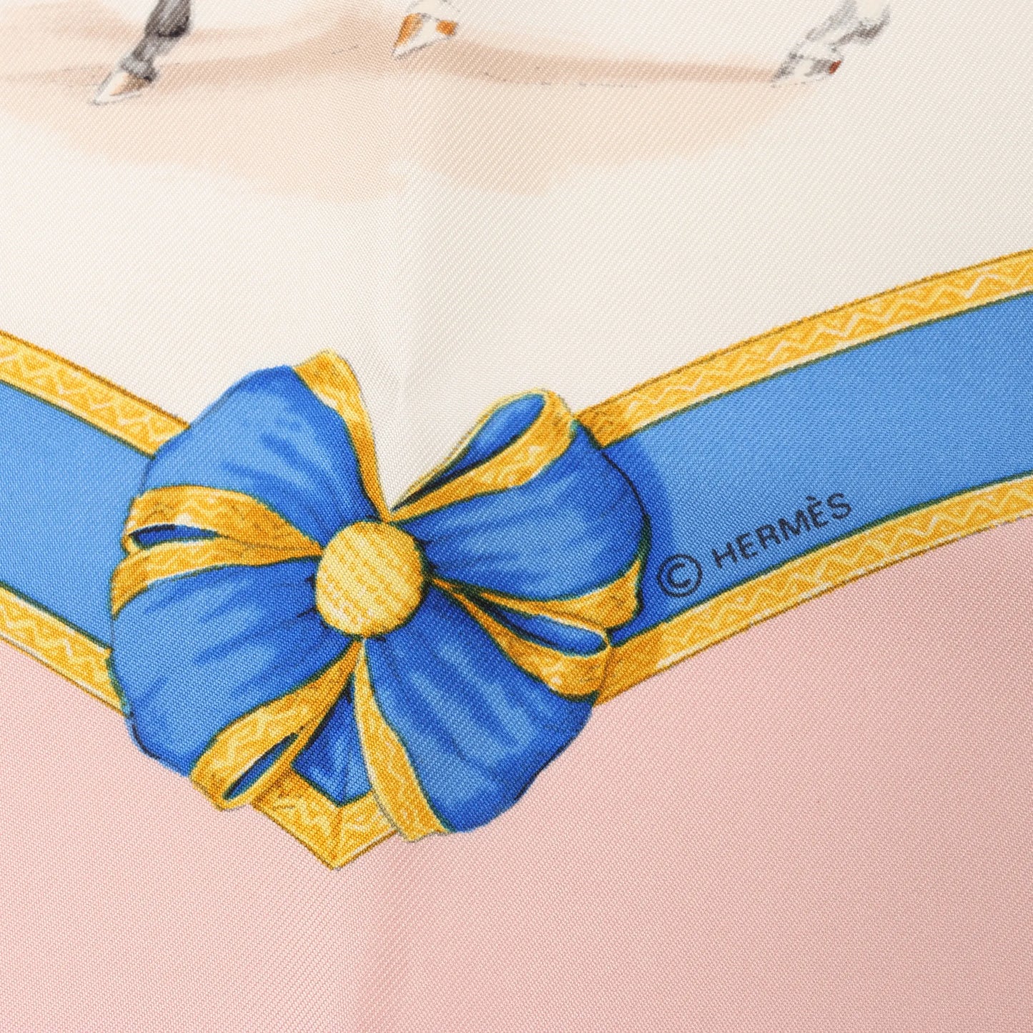Hermès Carré 90 "Ecole Française d'Equitation" Silk handkerchief in Pink